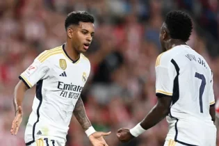 Корольдік команданың бразилиялық шабуылшылары өз ойынын таппай жүр