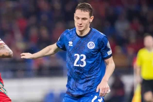 “Хартс” Чесноковты Ресейлік клубқа айырылып қалуы мүмкін