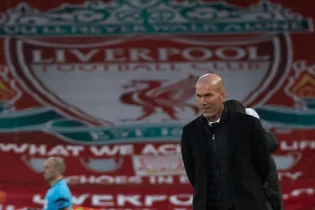 “Ливерпуль” Зиданды бас бапкер етіп тағайындауы мүмкін