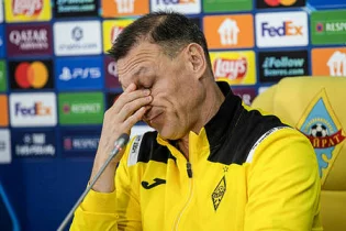 Дастан Сәтпаев әдейі сары қағаз алды – Рафаэль Уразбахтиннің тактикалық жоспары