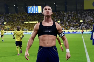 Футбол тарихындағы ең үздік футболшының кім екені белгілі болды