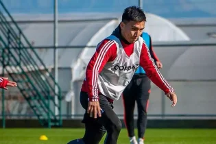 Қазақстан құрамасының қорғаушысы «Атырау» жейдесін киюге жақын