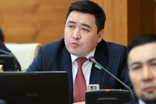 “Доп қуғанға емес, балаға бер” – Футболды бюджеттен қаржыландыру неге тоқтатылуы керек?