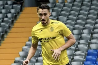 Матия Ром “Жеңістен” кетуі мүмкін – Агенті футболшының жоспарымен бөлісті