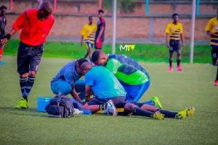 Африкалық футболшы алаңда қаза тапты