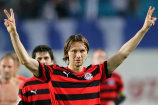 Алексей Попов Қазақстанның ең үздік ойыншысын атады