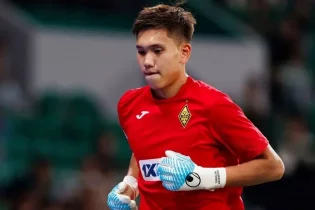 Қазақстанның ең танымал футболшысы командасында қалады – Клуб намысын қашанға дейін қорғайтыны белгілі болды