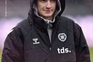 43 жастағы Крейг Гордонның ерлігі және Ислам Чесноковтың кейінге қалған дебюті – “Хартс” маңызды жеңіске жетті