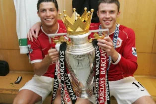 Роналду мен Карриктің кездесуі – “Манчестер Юнайтед” қаржылық шығынды жабу үшін Сауд Арабиясына бармақ