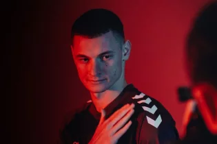 Ислам Чесноковтың "Хартс" сапындағы дебюттік кездесуінің қай күні екені белгілі болды