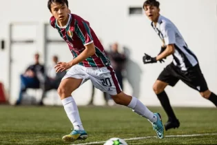 Қазақтың Зиданы Португалияда –  Афуан Дәулетұлы тарихи келісімшартқа отырды