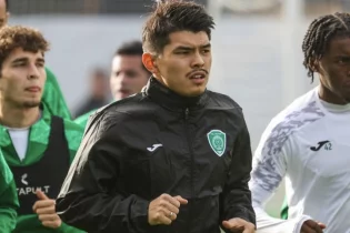 Қазақстандық футболшы Ресейдегі алғашқы күндерінде нендей қиындыққа тап болды?