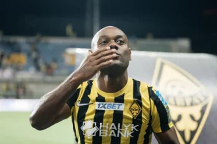 «Ақтөбе» мен «Қайсар» ардагер футболшылардың трансферін «Қайраттан» үйренсін? Сарапшылар ҚПЛ клубтарының саясатын сынауда