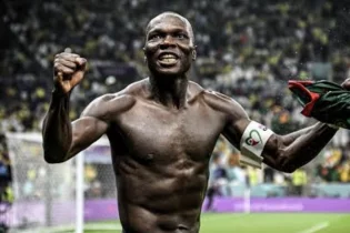 Камерун құрамасының аңызы ҚПЛ-ге келмек