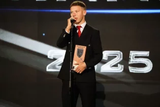 QJ League турнирінің өткен маусымдағы үздік ойыншысы Испандық грандтың қаралымына барады