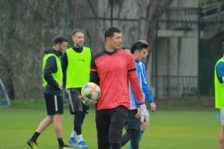 Қазақстан құрамасының қақпашысы: жылдар бойы ақша шетелдік ойыншылардың жалақысына кетті, ал инфрақұрылымға дұрыс назар бөлінбеді