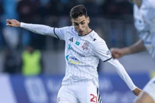 Нани емес? «Ақтөбеде» ең көп жалақы алатын футболшы белгілі