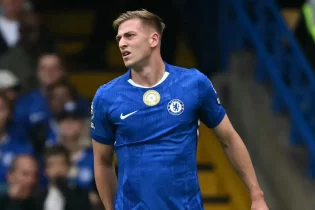 “Челси” Сәтпаевтың бәсекелесі болар ойыншыны командадан кетіретін болды