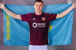 Ислам Чесноков пен “Хартстың” жорығы – Қазақстандық Ұлы Британияда тарих жазуға жақын