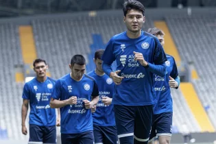 Андрей Финонченко: “Ұлттық құрамадан тек жеңіс күтемін”