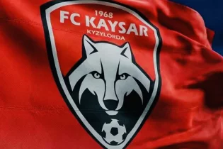 “Қайсар” басшылығы мен жанкүйерлер кездесті – Жабық есік жағдайындағы қызу талқы