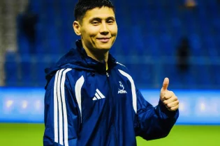 “Баяғы деңгейіне оралады” – Бабаян Исламханның құрамаға шақырылуына қатысты мәлімдеме жасады