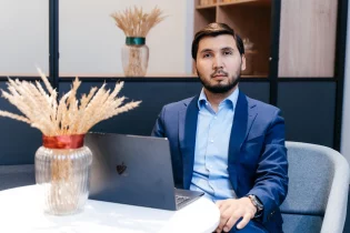Жаңа қожайын және «Тобылдың» жеңіс бонусы: Әлішер Қожаназаров футболшыларға 30 миллион теңге сыйақы бөлді